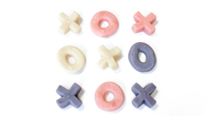 VALENTINE HUGS & KISSES GUMMIES